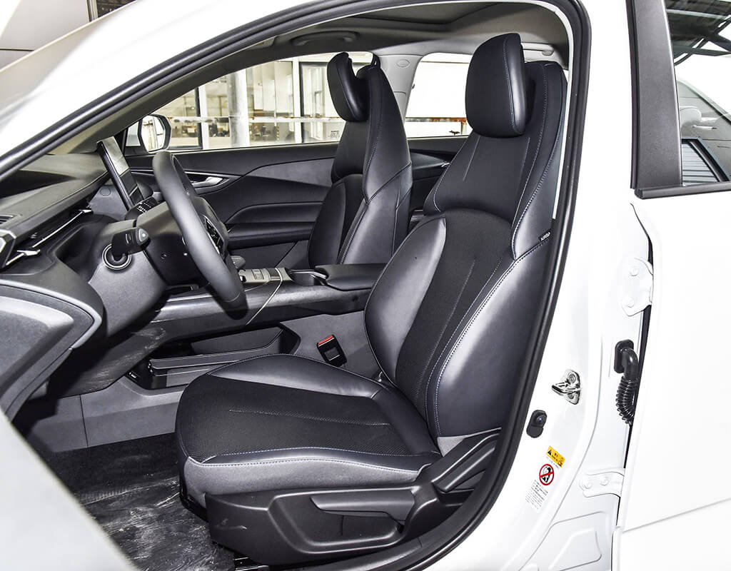Changan Eado Plus — 4